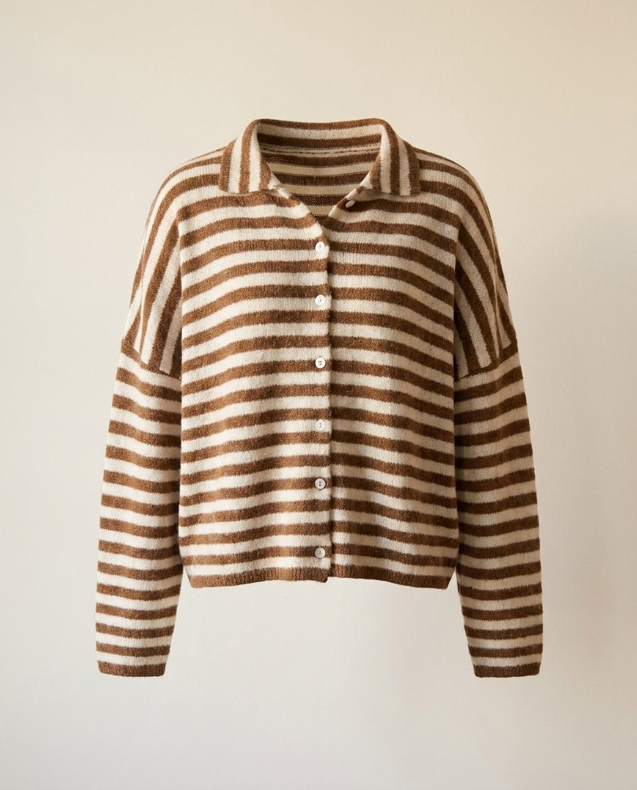 Gestreifte Strickjacke mit Knopfleiste, Produktfoto ohne Model